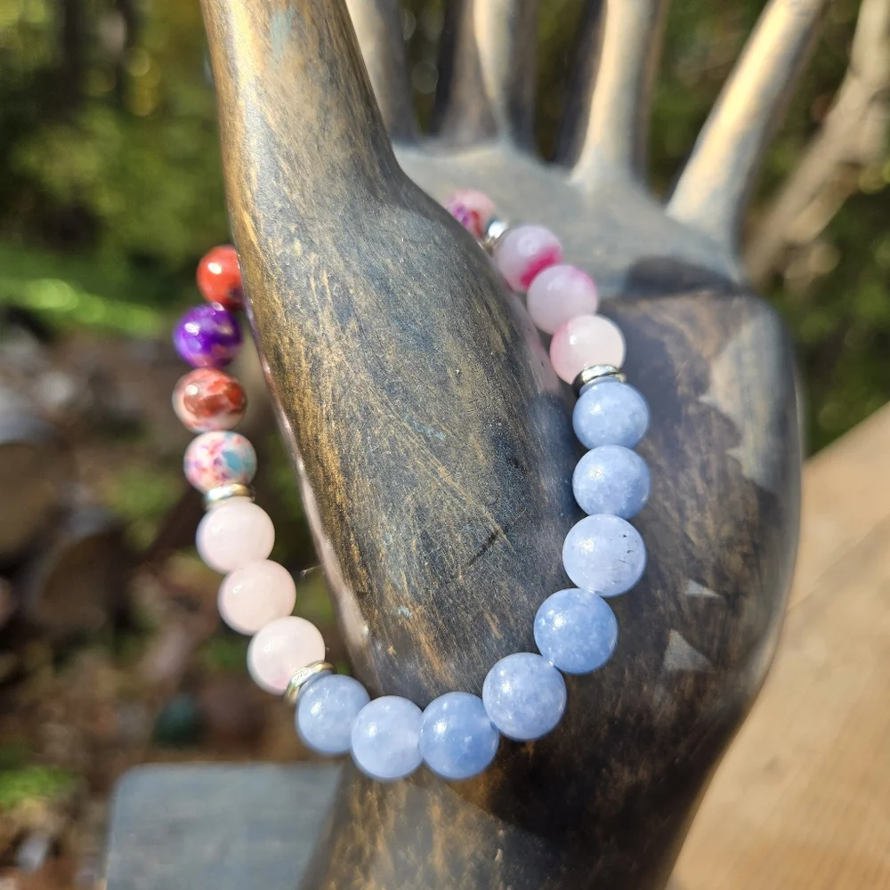 Chalcedony Soldalite & Desert agate natural crystal gemstone stretch bracelet - Picture 4 of 7